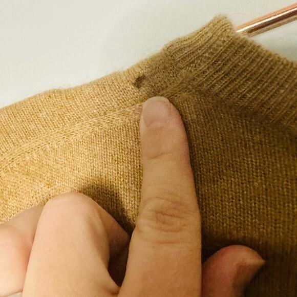 Turnbury Tan 100% Cashmere Long Sleeve Crewneck Sweater size Large - Picture 8 of 12